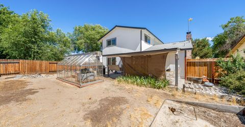 852 E York Way, Sparks, NV 89434 Photo