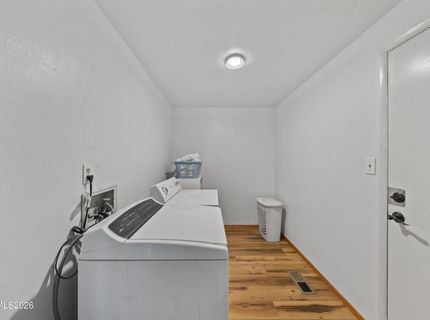 852 E York Way, Sparks, NV 89434 Photo