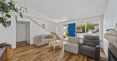 852 E York Way, Sparks, NV 89434 Photo