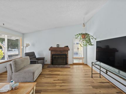 852 E York Way, Sparks, NV 89434 Photo