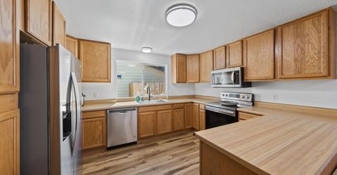 852 E York Way, Sparks, NV 89434 Photo
