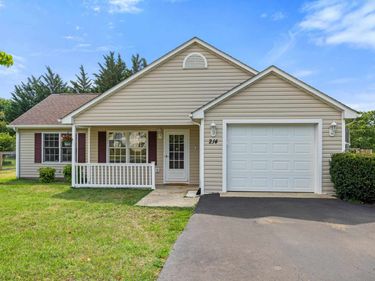 214 ADVENTURE TRL, WAYNESBORO, VA 22980