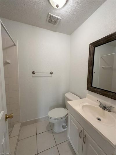4629 Bayshore Dr , Unit J7, Naples, FL 34112 Photo