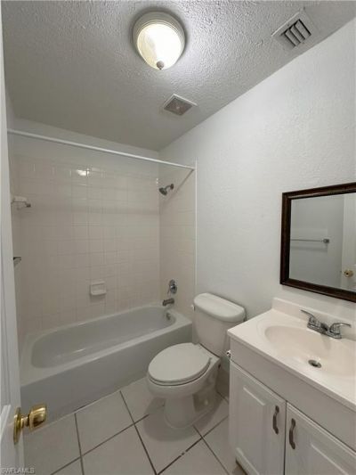 4629 Bayshore Dr , Unit J7, Naples, FL 34112 Photo