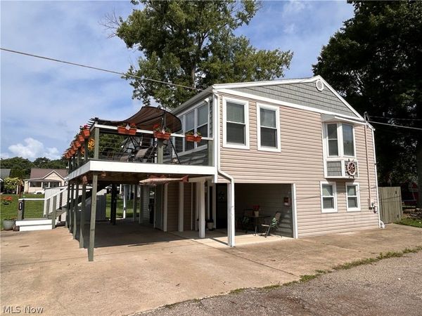 213 Oneal Street , Belpre, OH 45714
