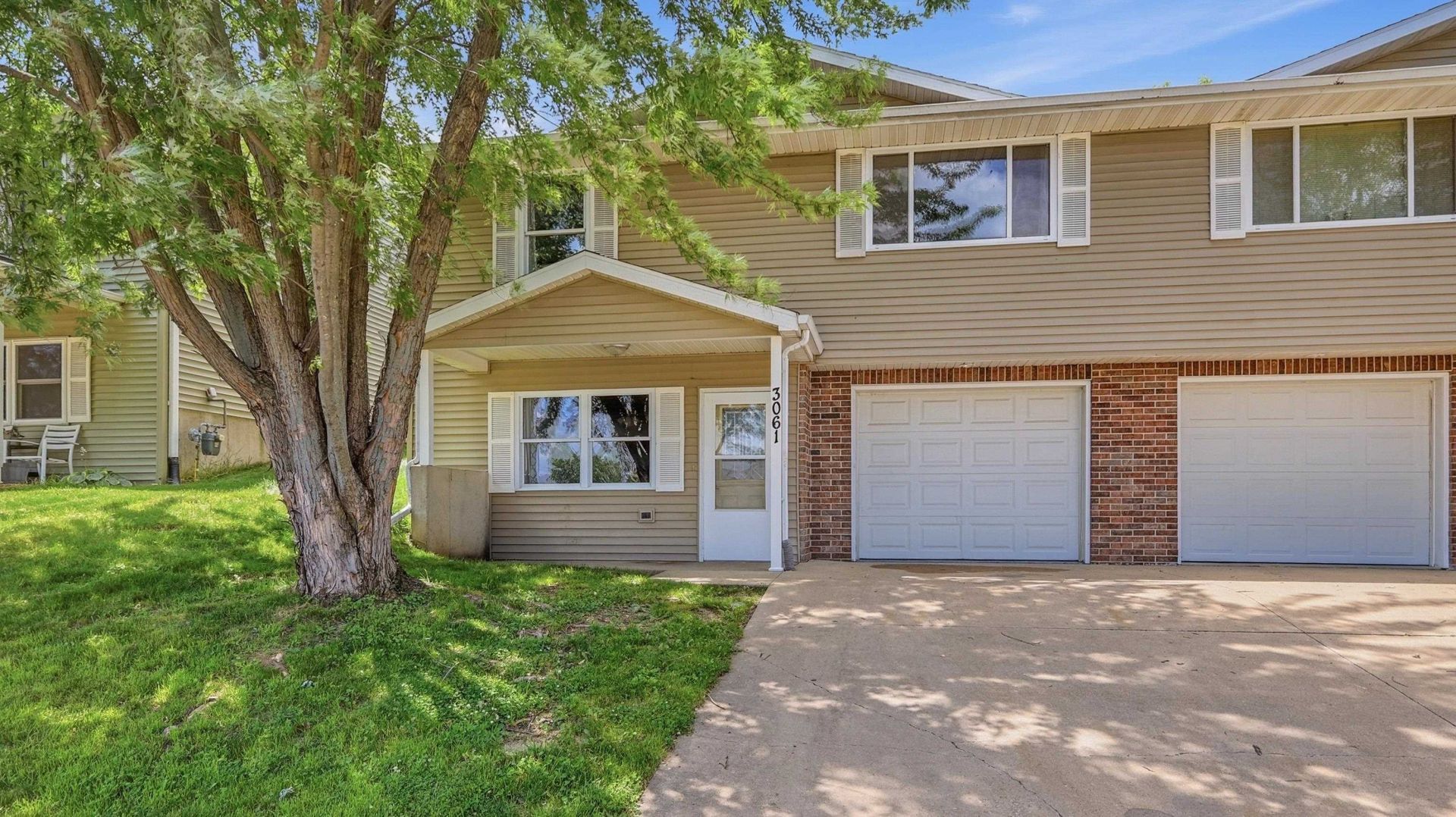 3061 Stellar Eagle Drive, Dubuque, IA 52001 Main Photo