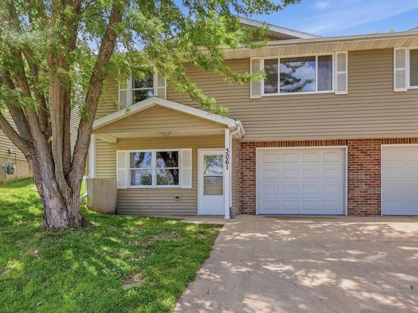 3061 Stellar Eagle Drive, Dubuque, IA 52001