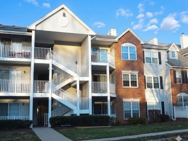 816 Breckenridge Dr, Branchburg, NJ 08876