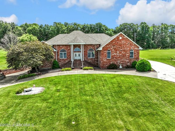 2829 FOXDALE DRIVE, Jefferson City, MO 65109