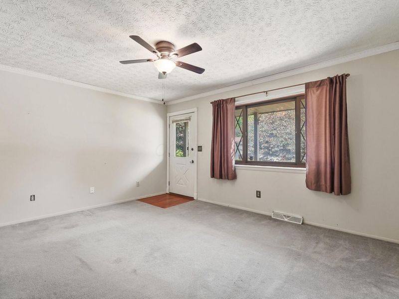 4667 Wendler Boulevard, Columbus, OH 43230 Photo 10