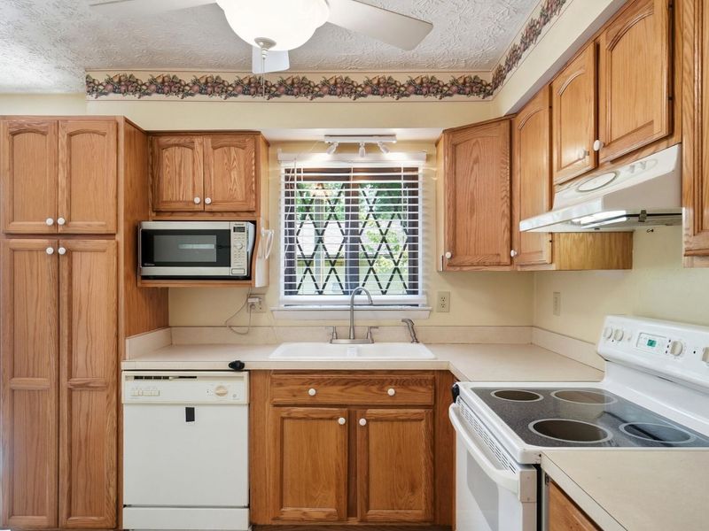 4667 Wendler Boulevard, Columbus, OH 43230 Photo 15