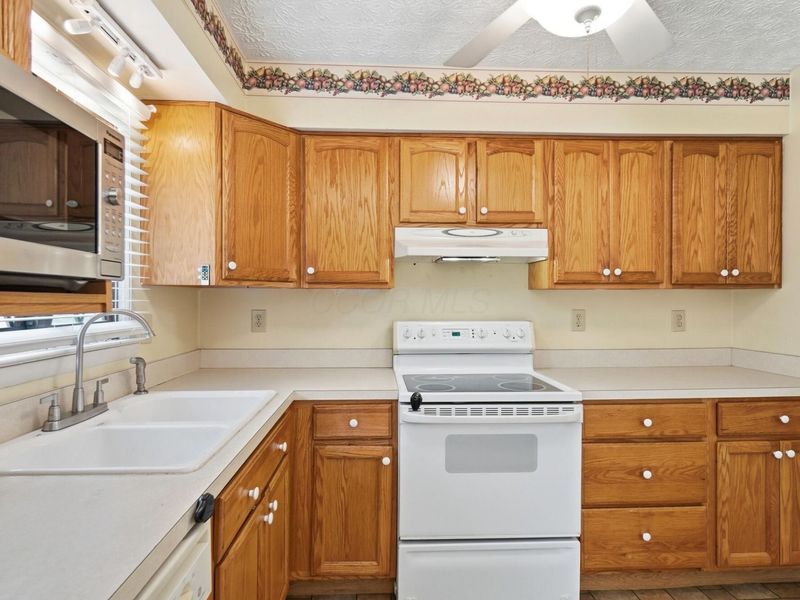 4667 Wendler Boulevard, Columbus, OH 43230 Photo 17