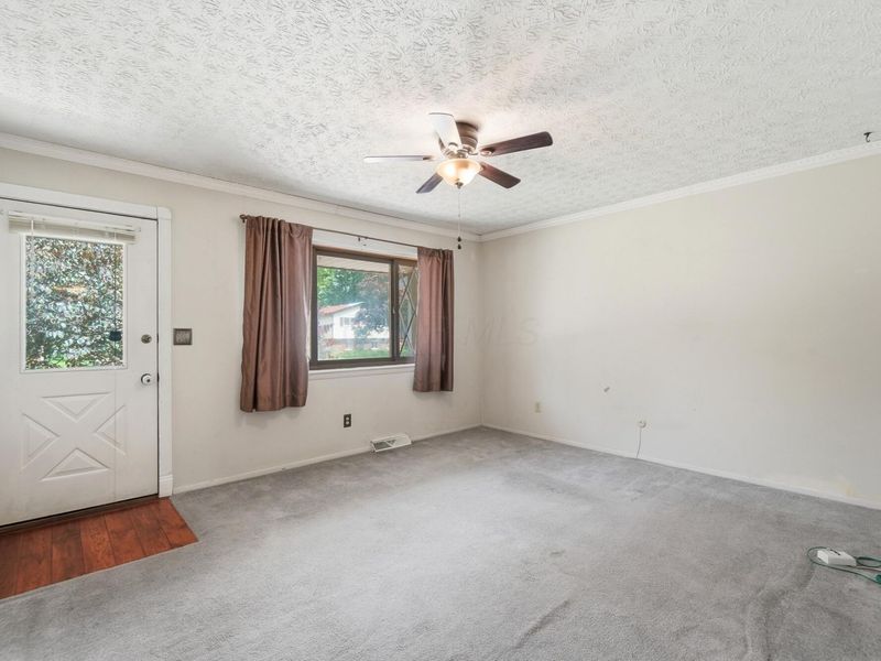 4667 Wendler Boulevard, Columbus, OH 43230 Photo 9