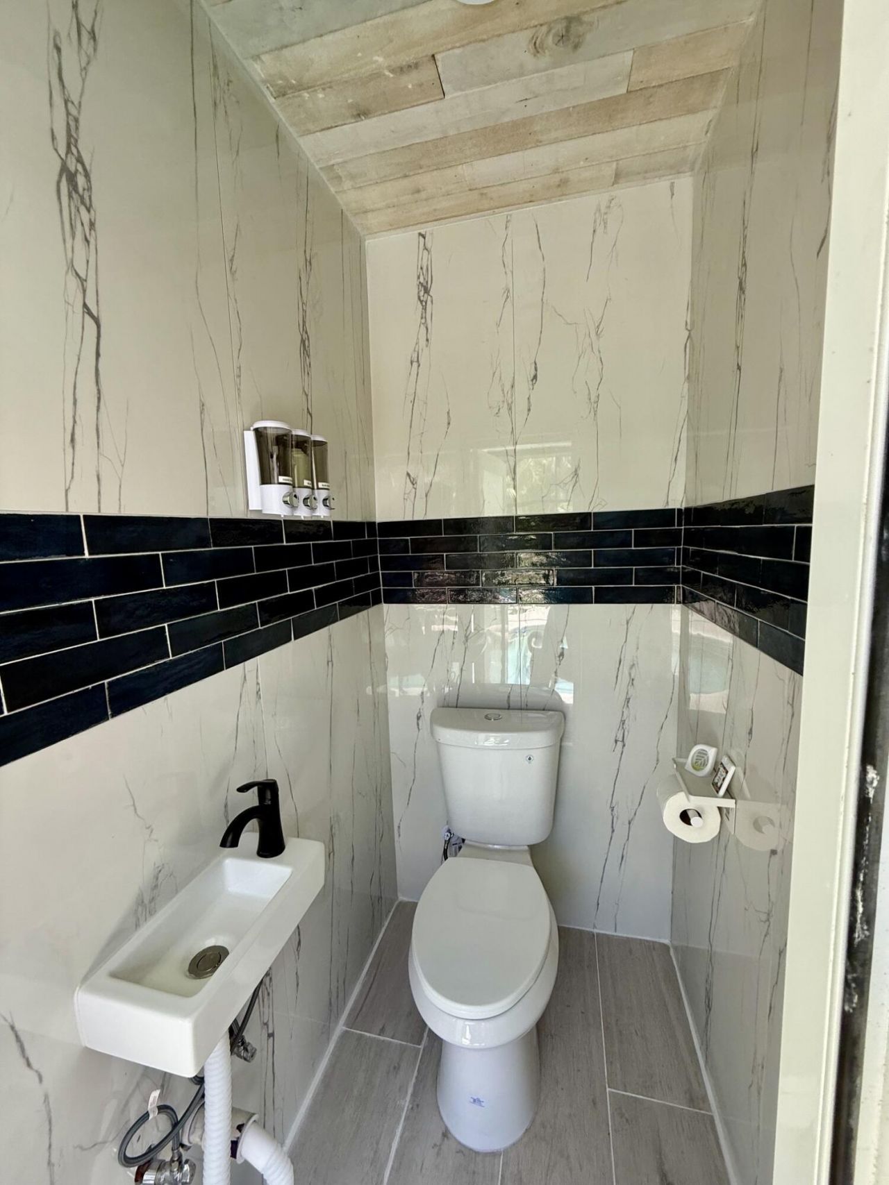 246 SE Ashley Oaks Way, Stuart, FL 34997 Photo