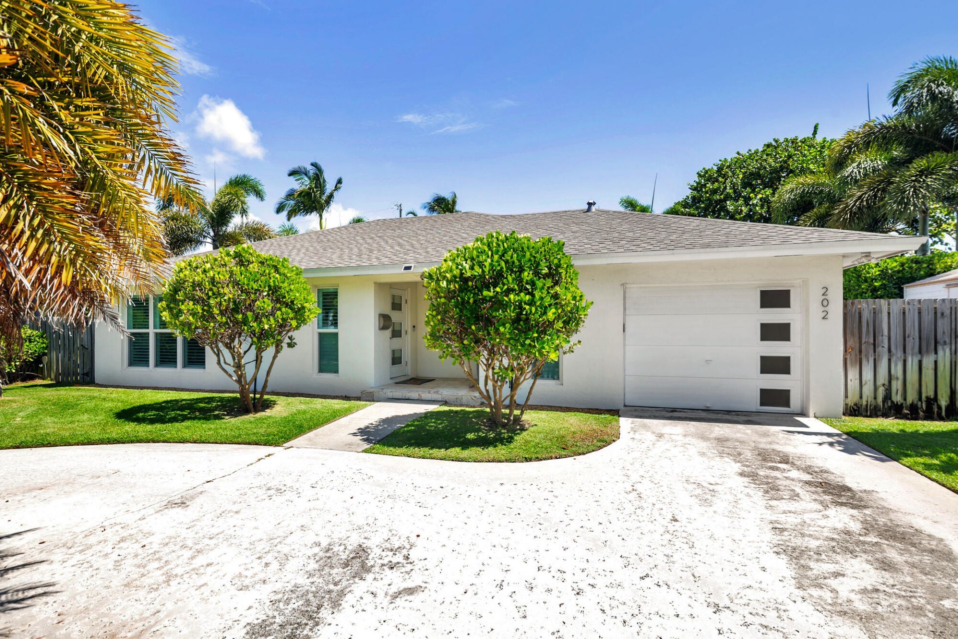 202 Maryland Drive, Lake Worth Beach, FL 33460 Photo