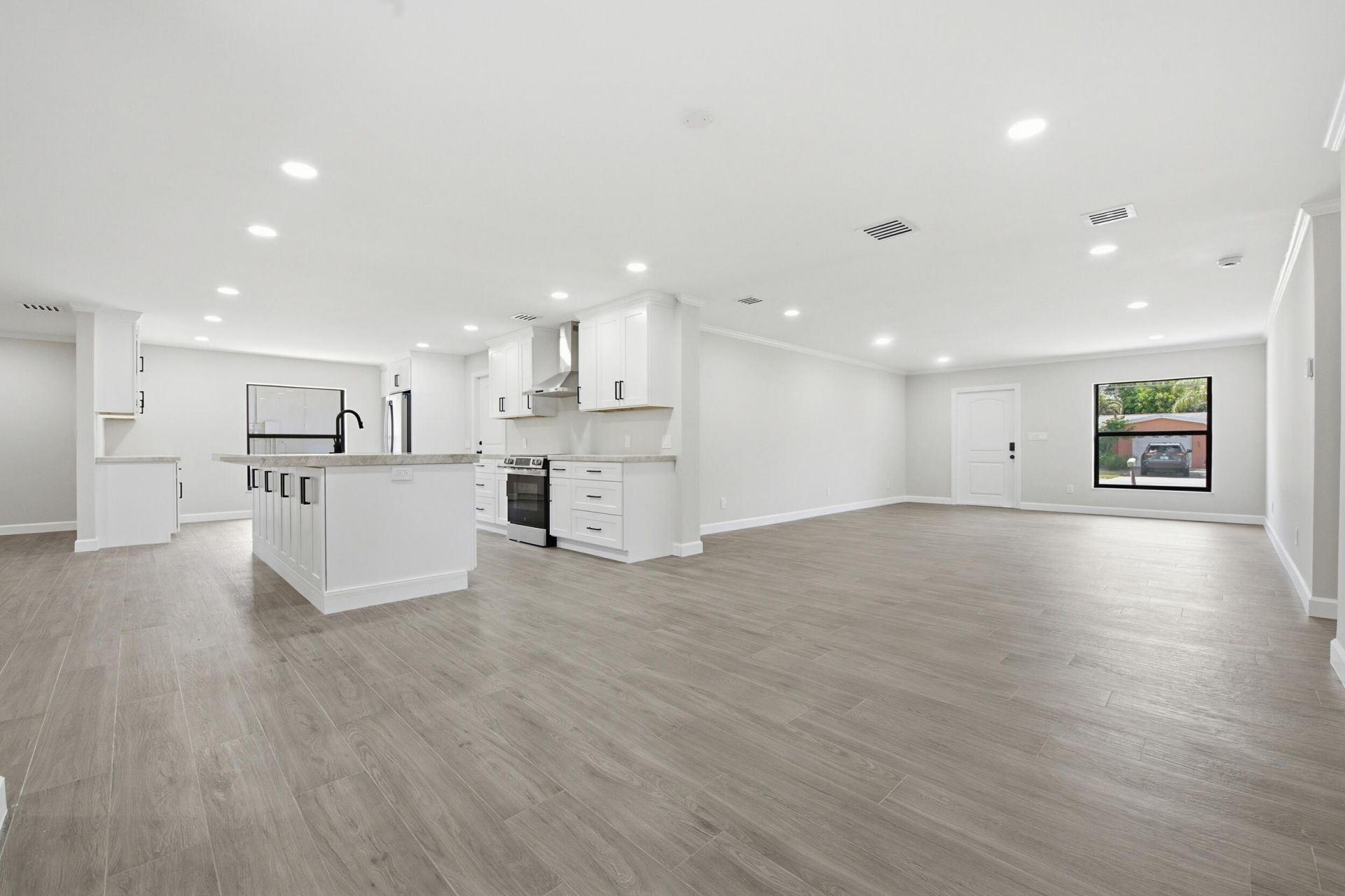 1124 Club Drive, Fort Pierce, FL 34982 Photo