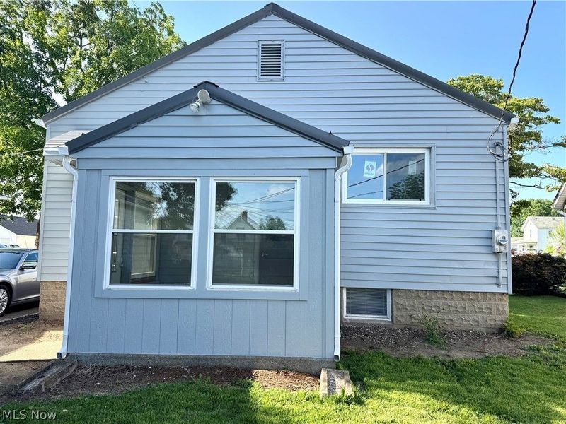 757 Elm Street, Coshocton, OH 43812 Photo 2