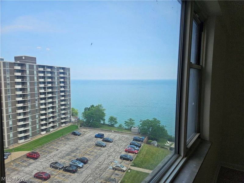 11850 Edgewater Drive, Unit 1007, Lakewood, OH 44107 Photo 3
