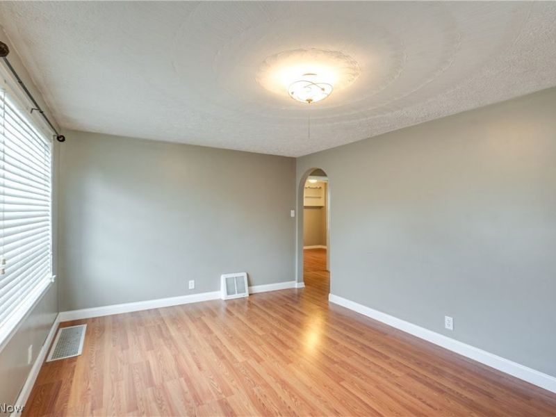 1231 Spangler Street NE, Canton, OH 44714 Photo 5