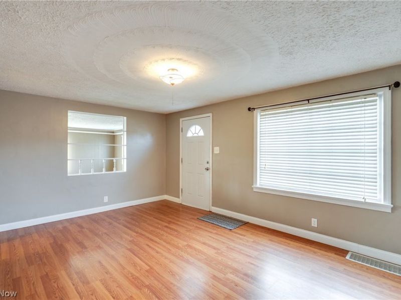 1231 Spangler Street NE, Canton, OH 44714 Photo 7
