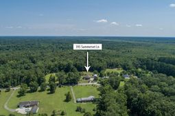 395 Summerset Lane photo 4