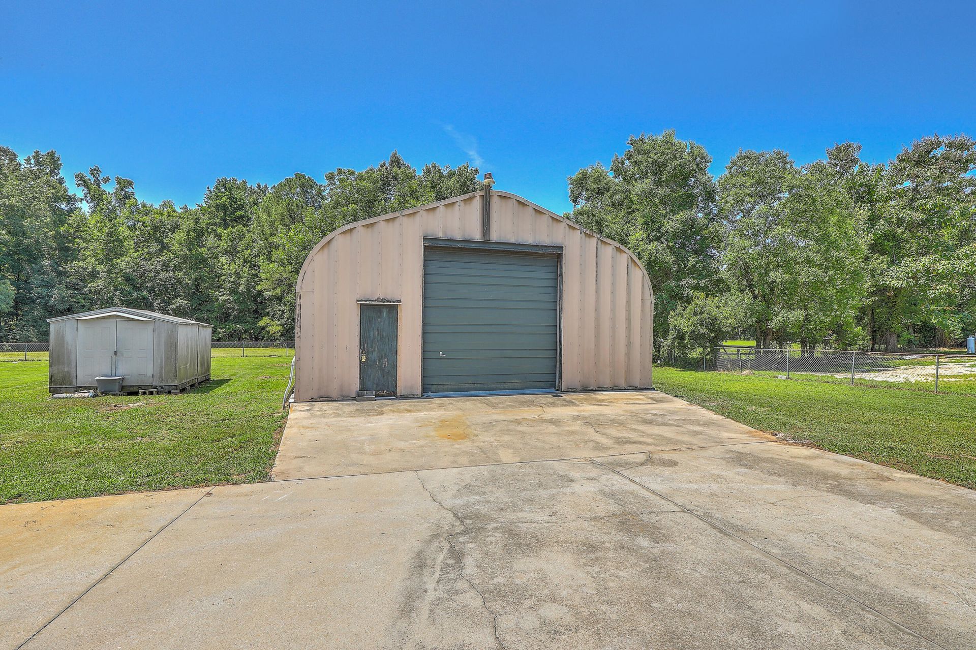 395 Summerset Lane Photo 8