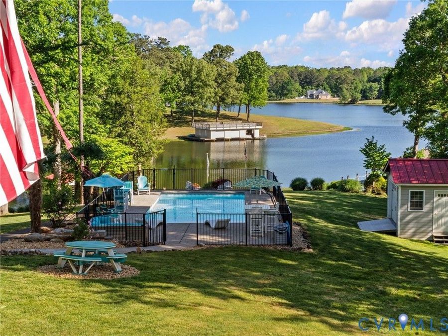 Property Image 100