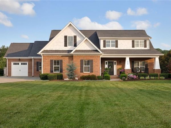 216 Summerlyn Drive, Mocksville, NC 27028