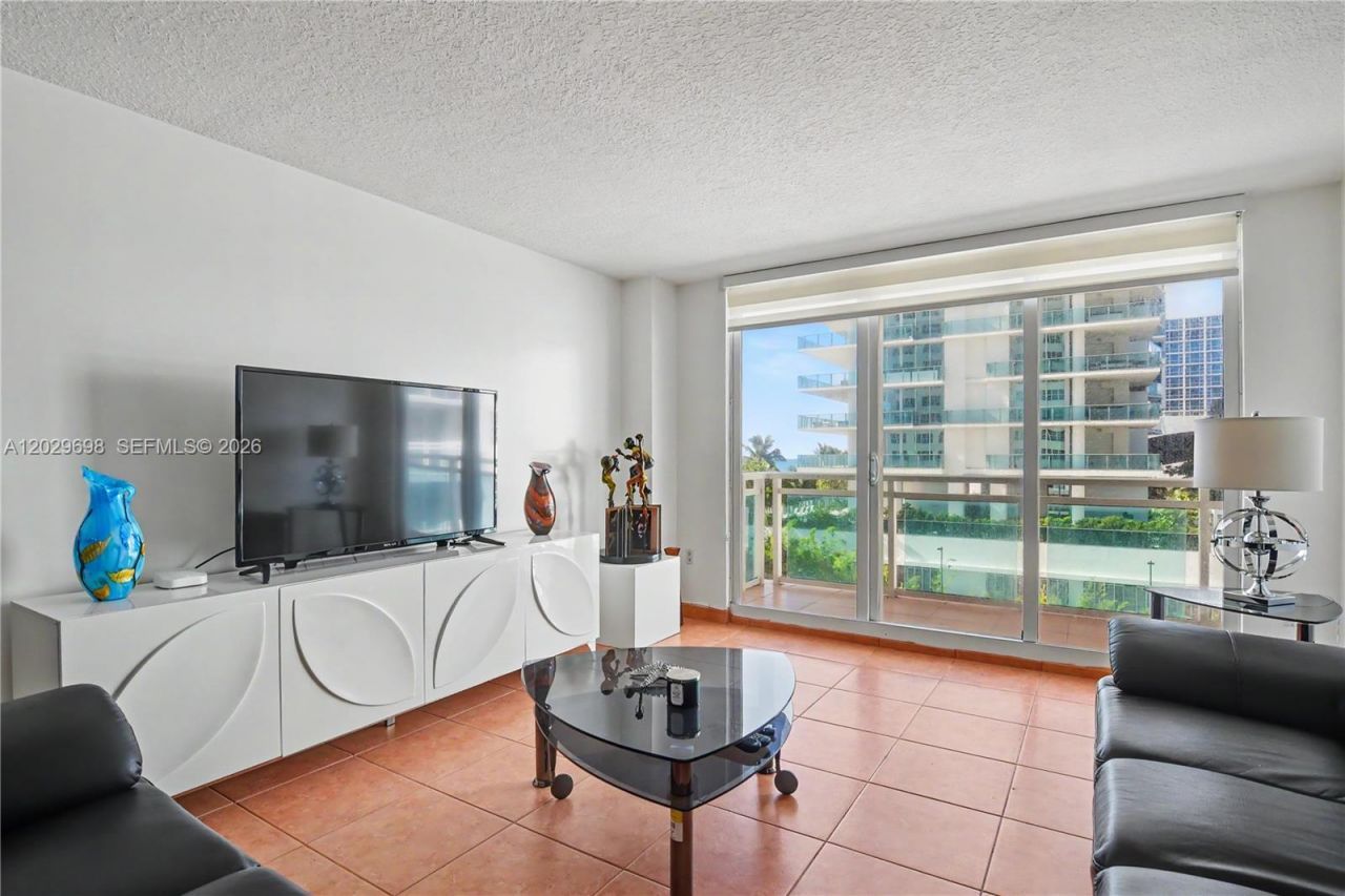 6917 Collins Ave , Unit 605, Miami Beach, FL 33141 Photo