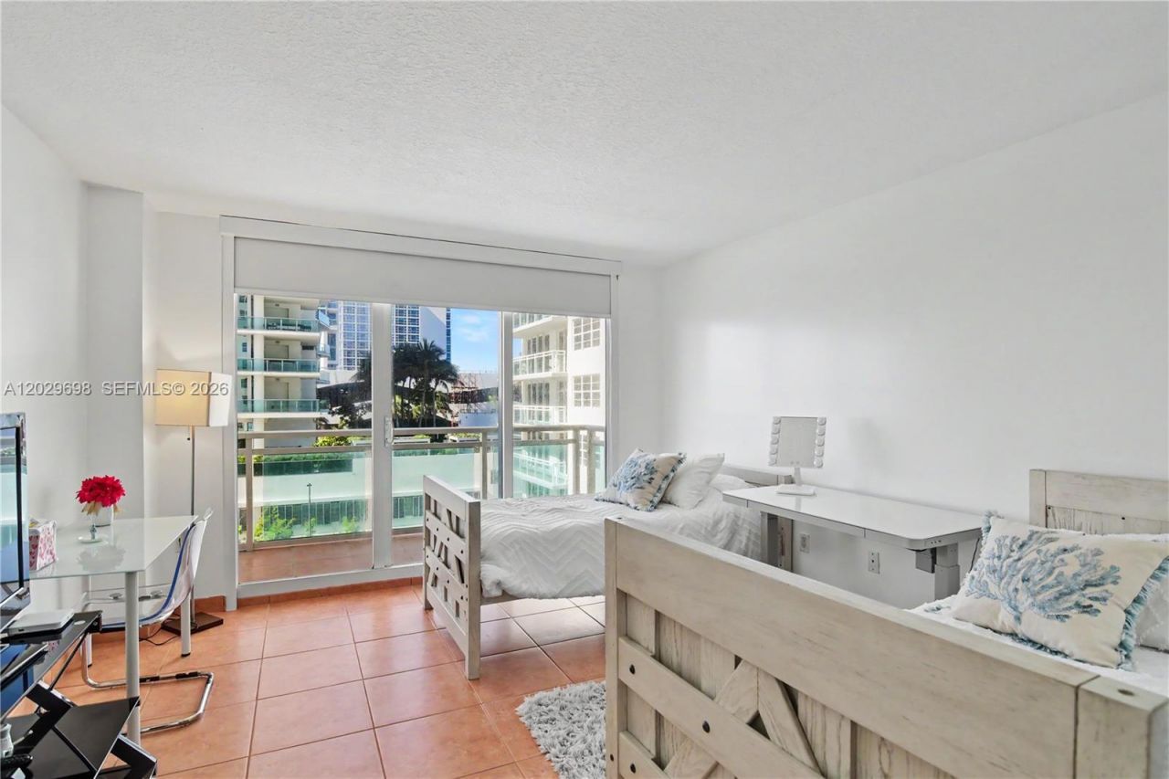 6917 Collins Ave , Unit 605, Miami Beach, FL 33141 Photo