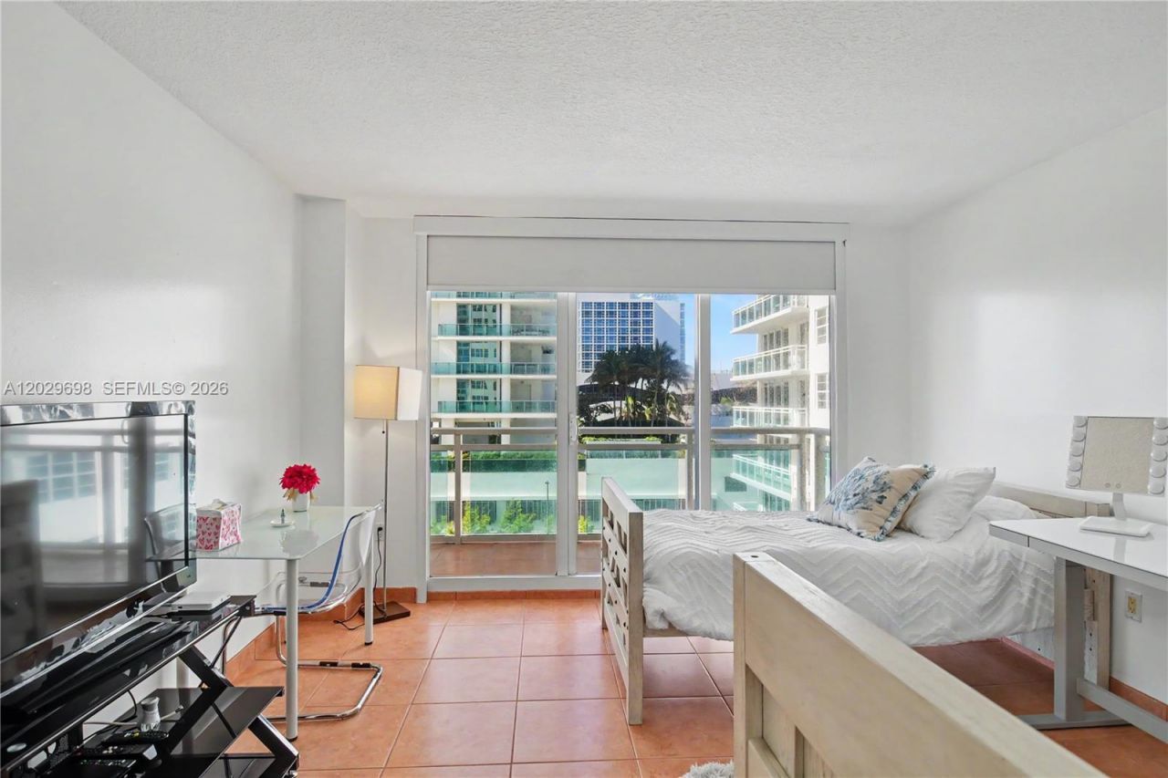 6917 Collins Ave , Unit 605, Miami Beach, FL 33141 Photo