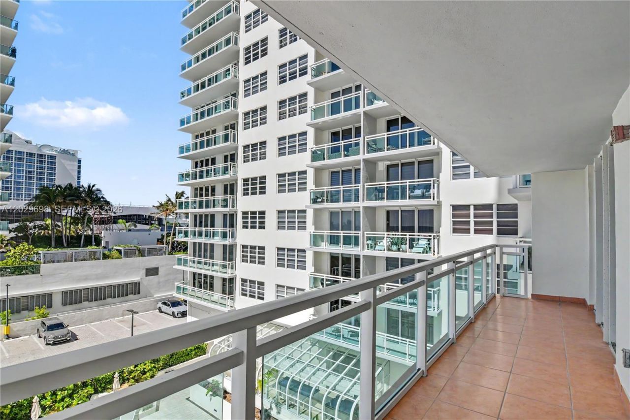 6917 Collins Ave , Unit 605, Miami Beach, FL 33141 Photo