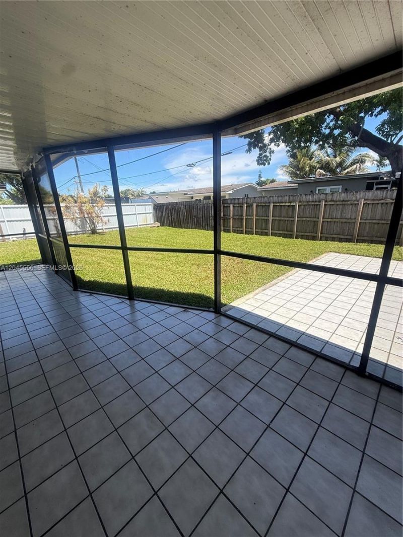 8720 NW 11th St, Pembroke Pines, FL 33024 Photo