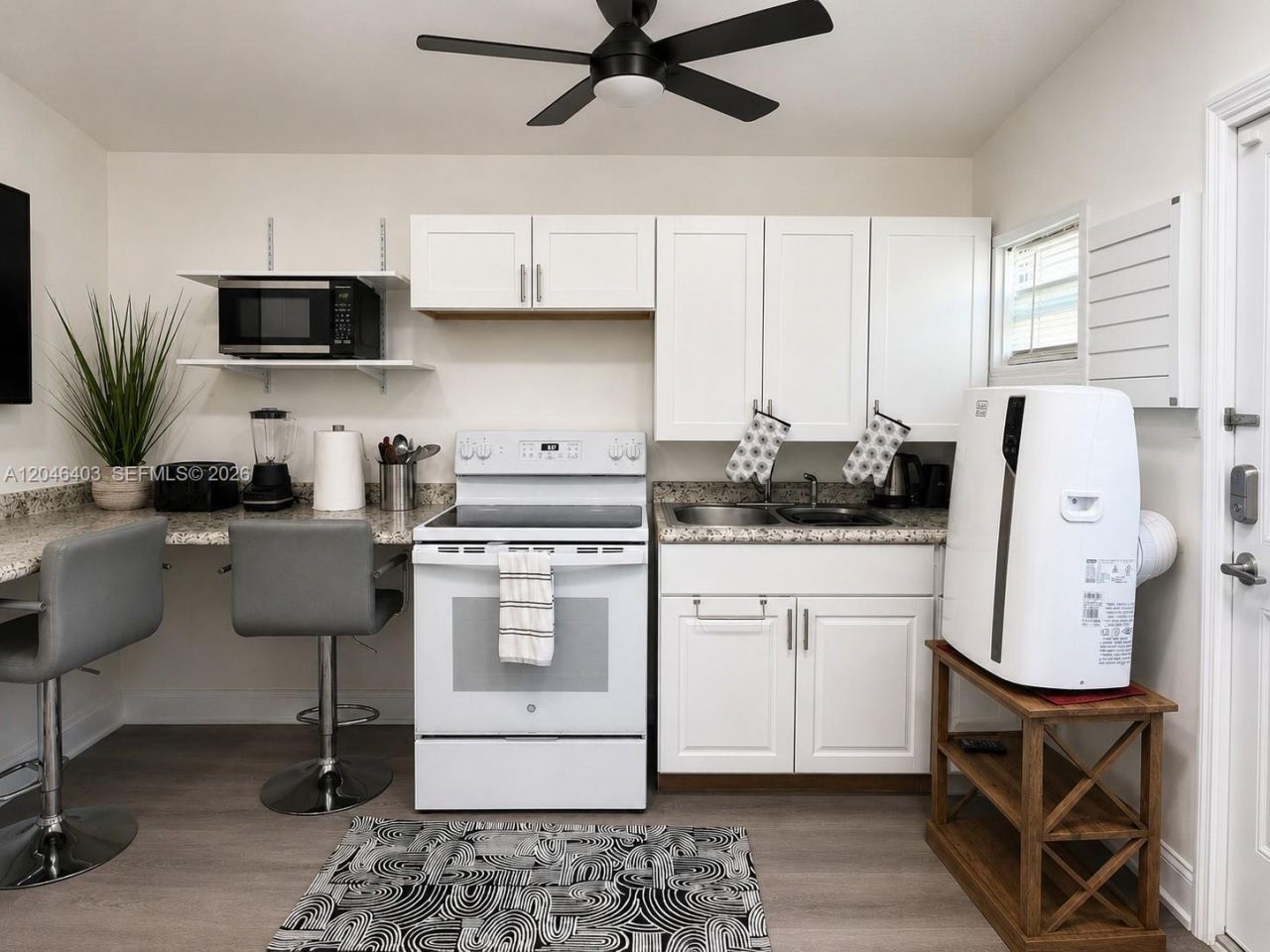 6118 Mayo St , Unit 3, Hollywood, FL 33023 Photo