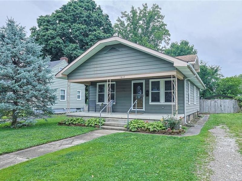 1613 Oberon Drive, Middletown, OH 45042 Photo 2