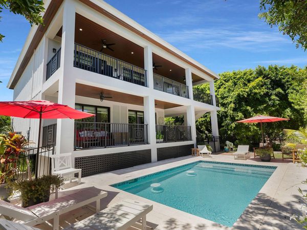 239 W Seaview Drive, Duck Key, FL 33050