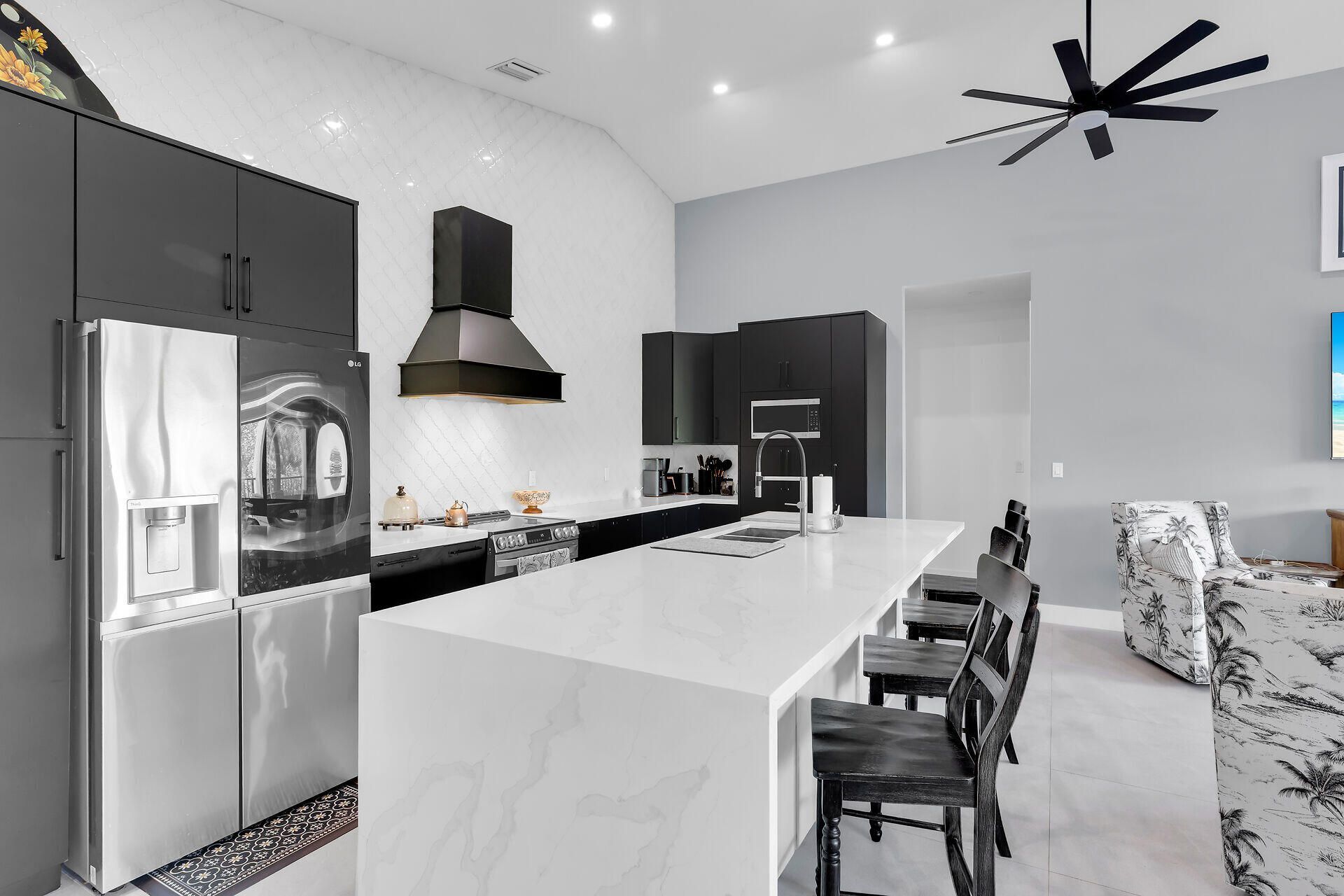239 W Seaview Drive, Duck Key, FL 33050 Photo