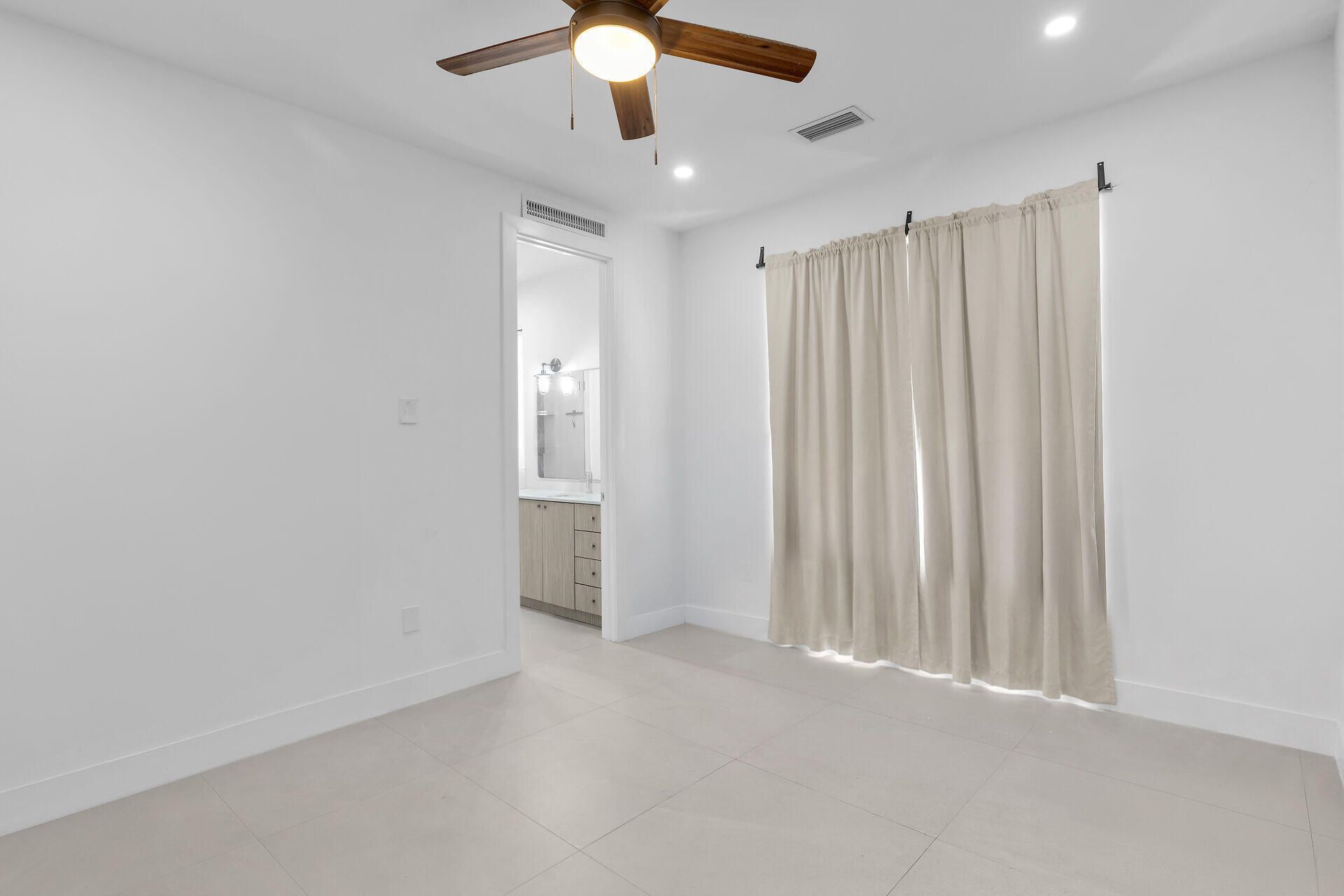 239 W Seaview Drive, Duck Key, FL 33050 Photo
