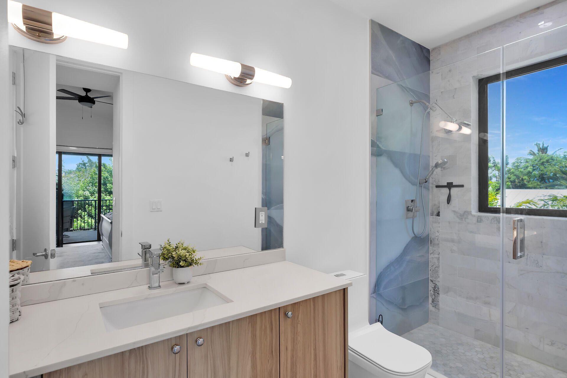 239 W Seaview Drive, Duck Key, FL 33050 Photo