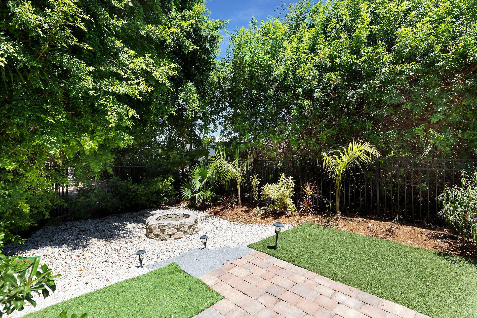 239 W Seaview Drive, Duck Key, FL 33050 Photo