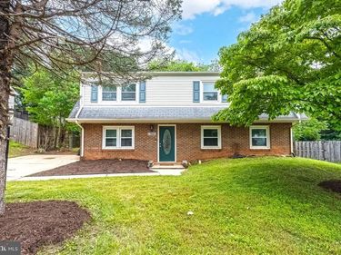 13881 LANGSTONE DRIVE , WOODBRIDGE, VA 22193
