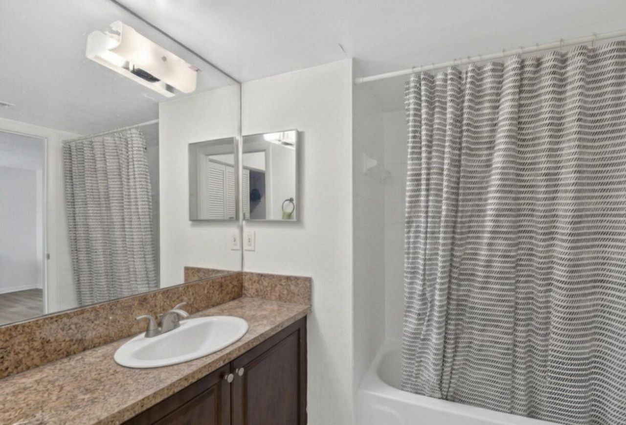1733 Village Boulevard, Unit 105, West Palm Beach, FL 33409 Photo