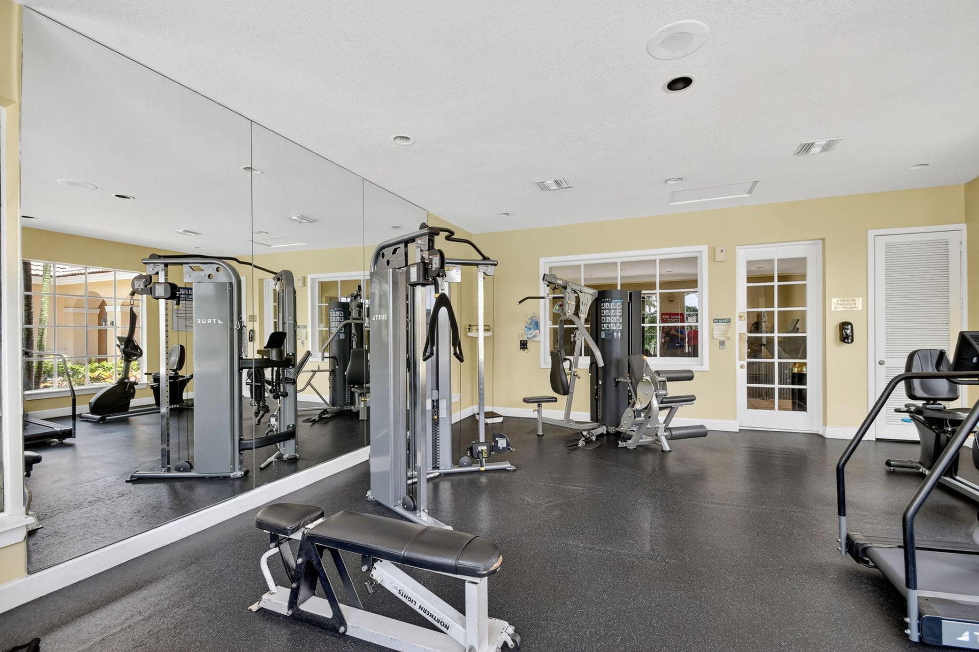 1733 Village Boulevard, Unit 105, West Palm Beach, FL 33409 Photo