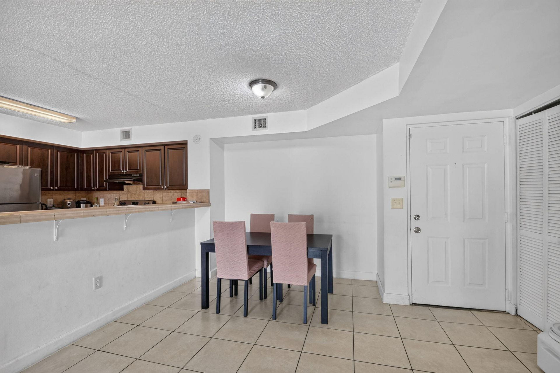 1733 Village Boulevard, Unit 105, West Palm Beach, FL 33409 Photo