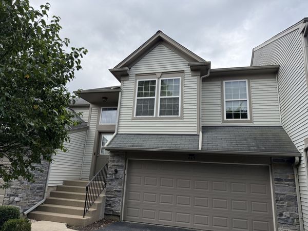 465 Metropolitan Street, Aurora, IL 60502