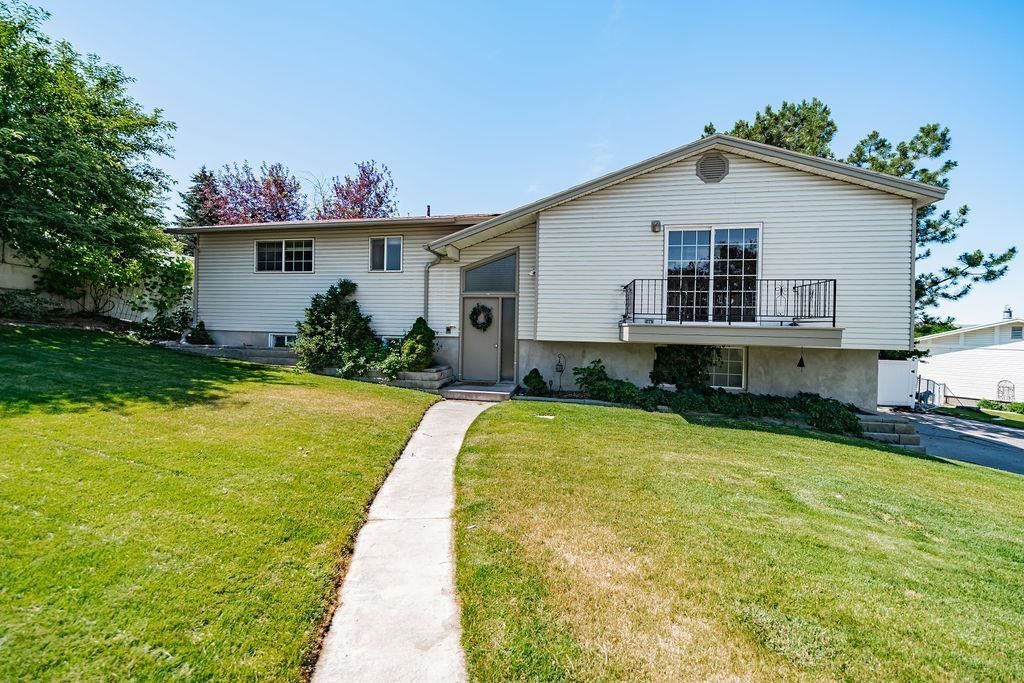 1934 Fairway, Pocatello, ID 83201 Main Photo