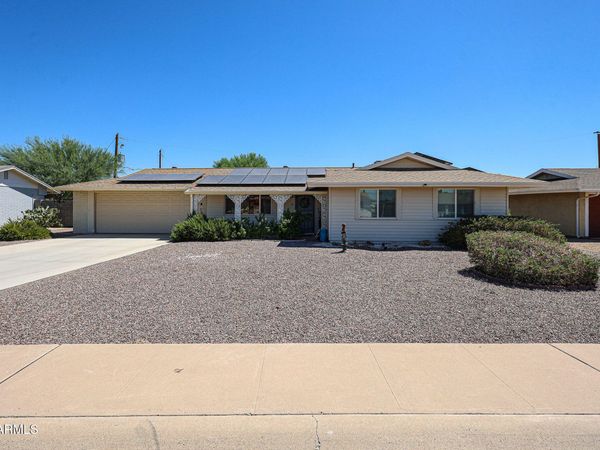 11621 N DESERT HILLS Drive W, Sun City, AZ 85351