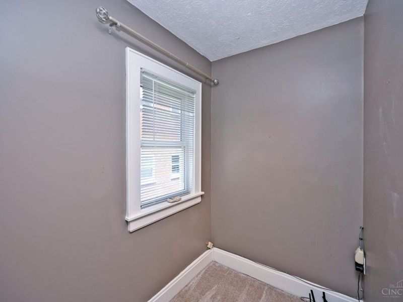 5830 Woodmont Avenue, Cincinnati, OH 45213 Photo 26