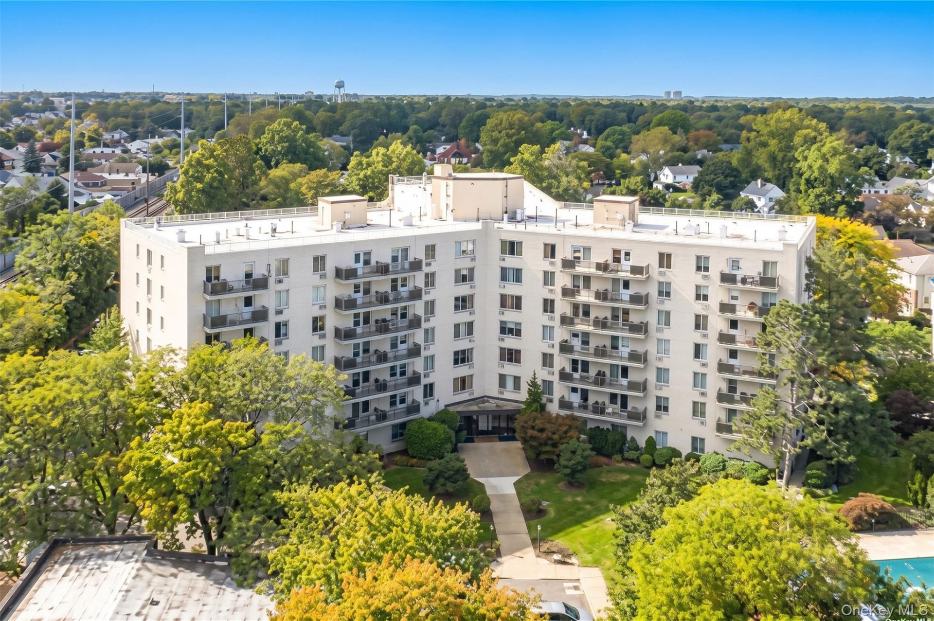 135 Post Avenue , Unit 2Q, Westbury, NY 11590 Main Photo