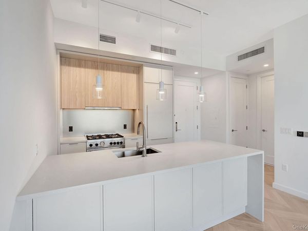 41st Avenue 29-18 , Long Island City, NY 11101